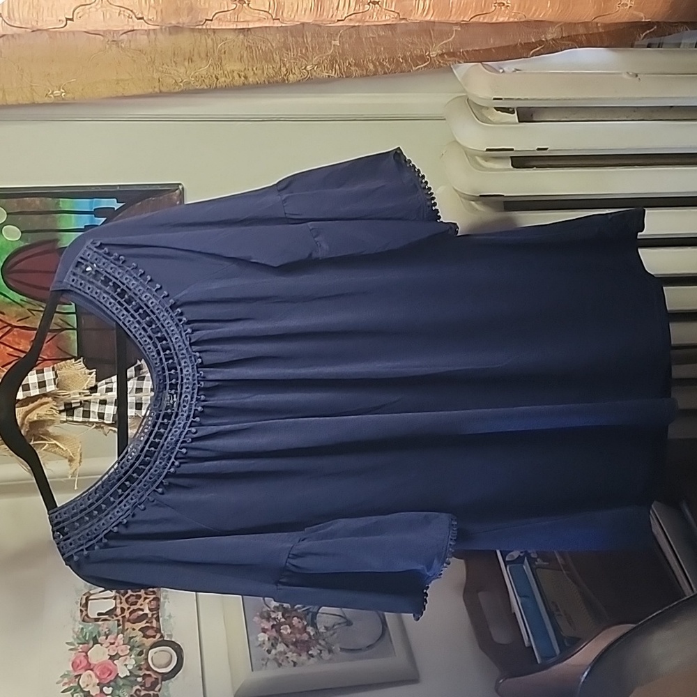 Win Win Womens EUC Crochet Neckline Tunic Sz L - XL Navy